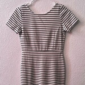 Banana Republic Womens White With Black Stripes Dress Size 0P Open Shoulder